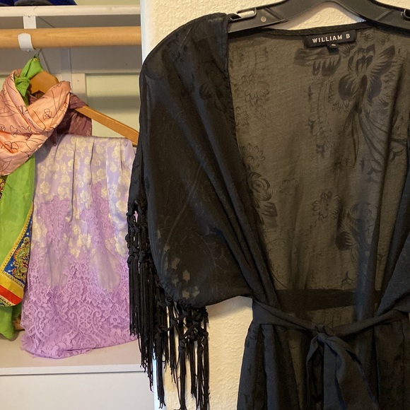 William B Sheer Black Floral Kimono - Picture 2 of 4